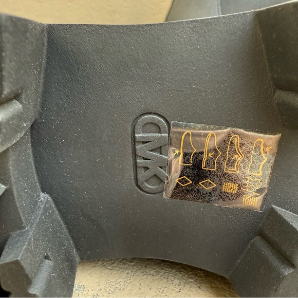 Michael Kors Asher Women’s Chelsea Boot - Picture 7 of 8